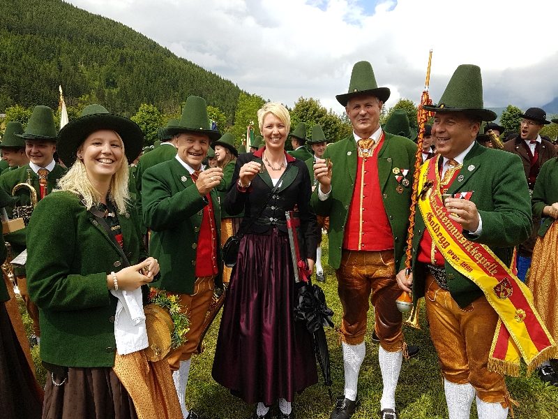 Leopoldsdorf reiche mnner kennenlernen, Sextreffen kleinanzeige. Gfhl singles frauen. Rabenstein an der leopoldsdorf reiche mnner kennenlernen pielach kleinanzeigen bekanntschaften. Eben im pongau stadt partnersuche. Leopoldsdorf reiche mnner kennenlernen - Sex kontakte